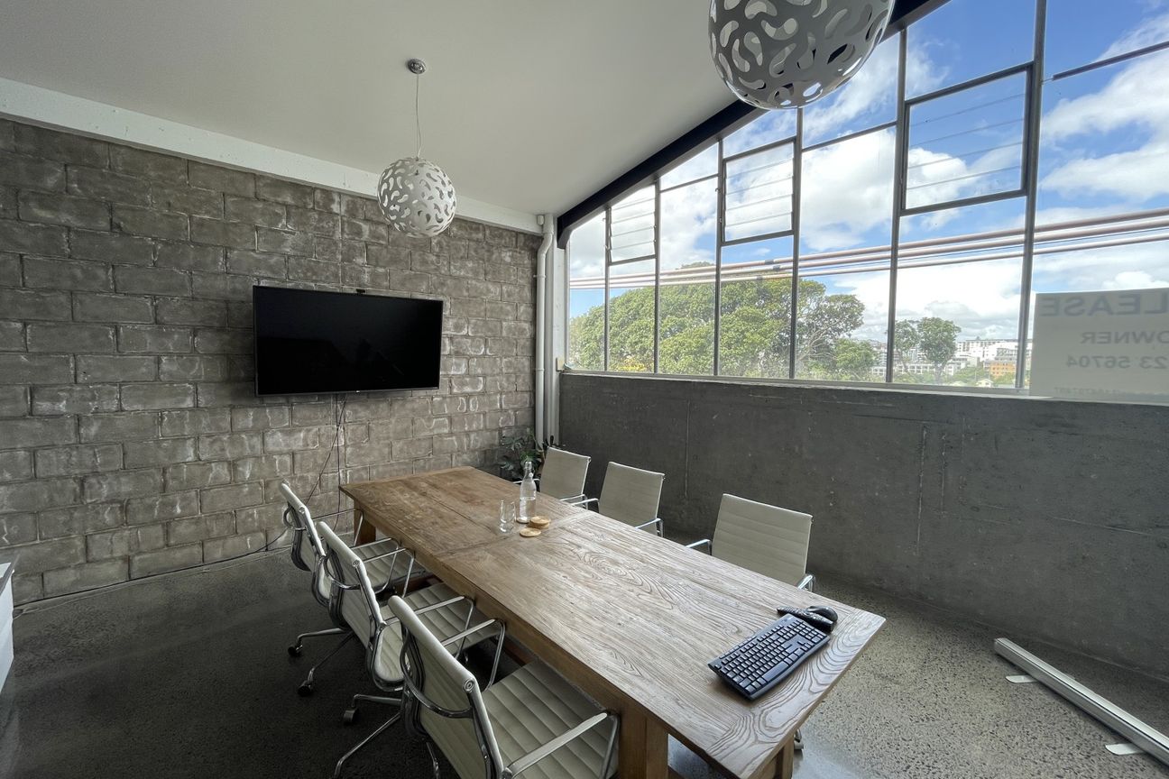 Contemporary Character Office - Bild 2
