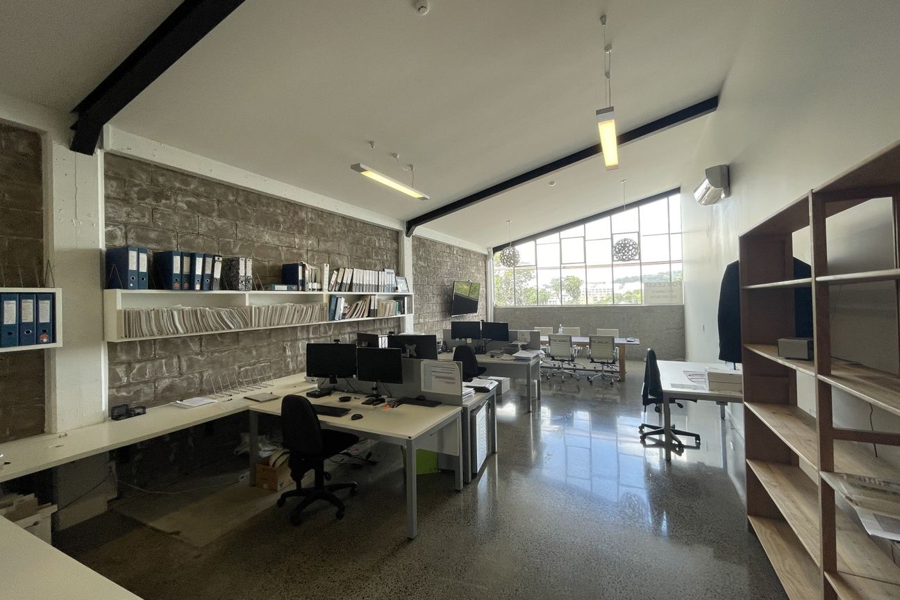 Contemporary Character Office - Bild 6