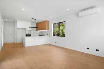 2C Dianthus Place, Browns Bay
