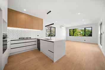 2C Dianthus Place, Browns Bay
