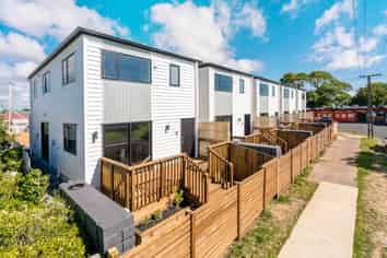 C/1 Kairanga Street, Mangere East