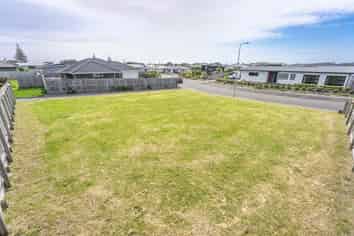 43 Seagrass Place, Otaki Beach
