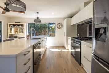 20 Karaka Road, Oneroa