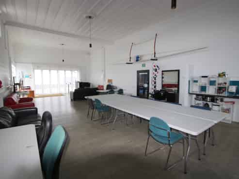 COMMERCIAL WORKSHOP / OFFICE FOR SALE OR LEASE