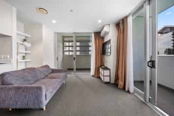 203/17 Amersham Way, Manukau