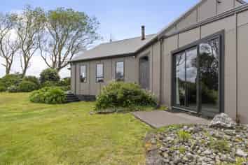 20 Kiri Road, Opunake, Te Kiri
