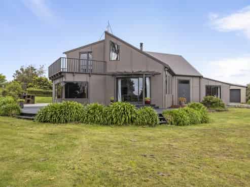 20 Kiri Road, Opunake