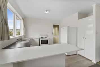 6B Robert Mckeen, Otaki Beach