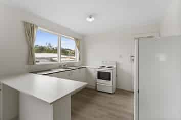 6B Robert Mckeen, Otaki Beach