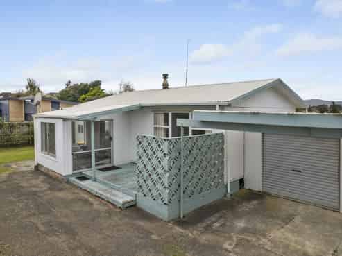 6B Robert Mckeen Street, Otaki Beach