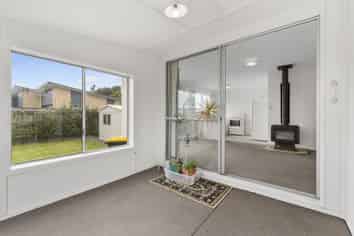 6B Robert Mckeen, Otaki Beach