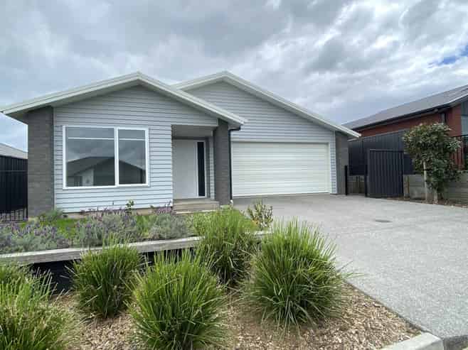 24 Pioneer Crescent, Omokoroa