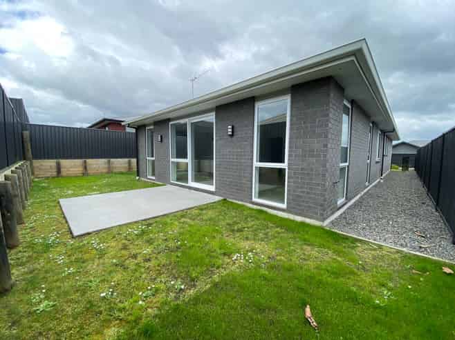 24 Pioneer Crescent, Omokoroa