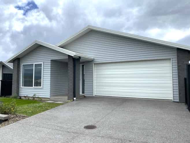 24 Pioneer Crescent, Omokoroa