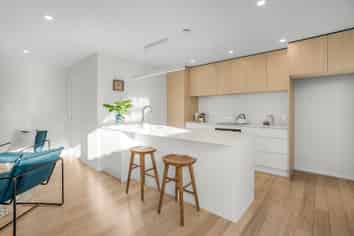 24/200 Knights Road, Central Hutt