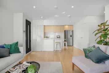 13/200 Knights Road, Central Hutt