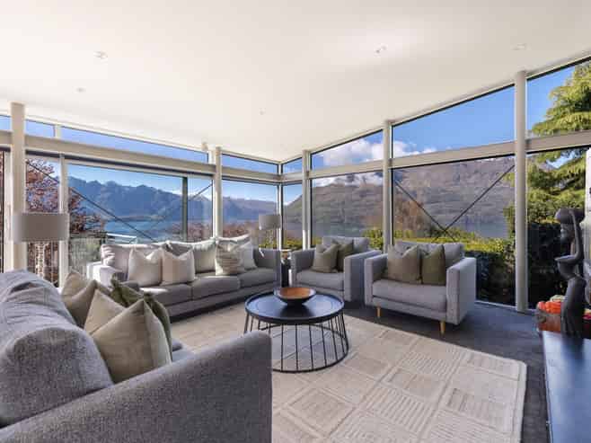 6 Whitbourn Place, Fernhill