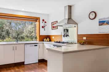 21 Browns Road, Okuku