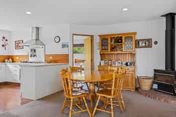 21 Browns Road, Okuku