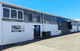 INDUSTRIAL LEASING OPPORTUNITY ON ROSEBANK ROAD
