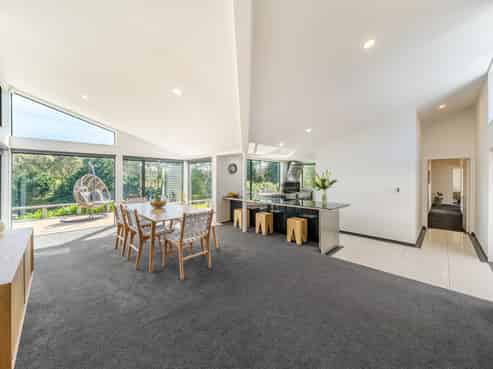 20 Coroglen Rise, Plimmerton