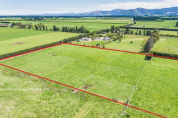 758 Birch Hill Road, Okuku