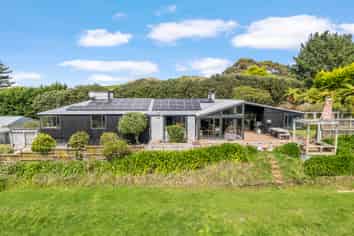 20 Coroglen Rise, Plimmerton