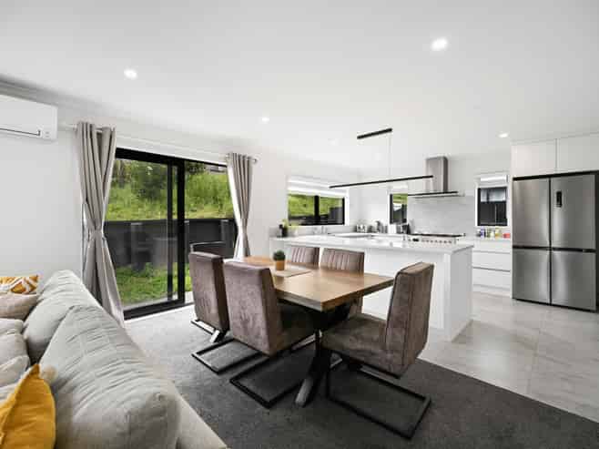 1 Oku Close, Hillcrest