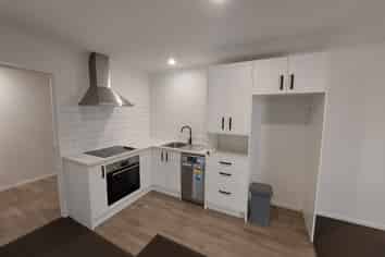 1/152 Old Farm Road, Hamilton East