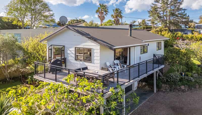 52 Mako Street, Oneroa