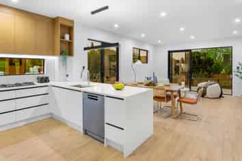 7 Weetman Drive, Browns Bay