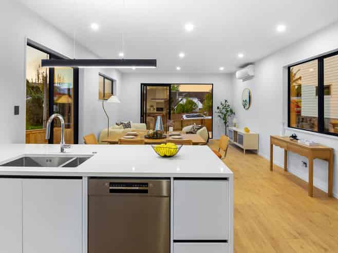 7 Weetman Drive, Browns Bay