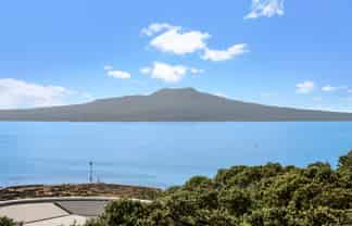 4D/5 The Promenade, Takapuna