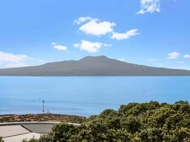4D/5 The Promenade, Takapuna