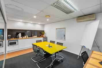 High-Profile Office/Industrial Space with Vacant Possession