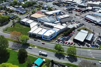 High-Profile Office/Industrial Space with Vacant Possession