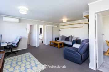 6b Indiana Grove, Totara Park
