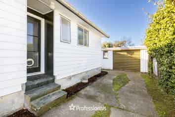 6b Indiana Grove, Totara Park