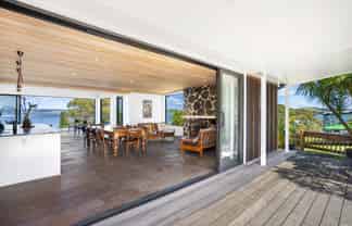 Flats 3-4 Moturoa Island, Russell
