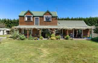 157 Perrys Road, East Taratahi