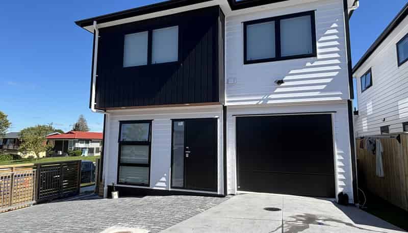 21A Borrowdace Avenue, Botany Downs