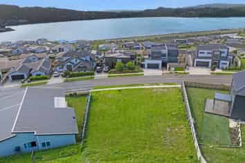 105 Queen Charlotte Drive, Aotea