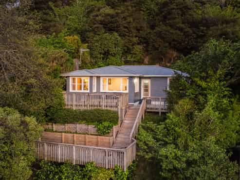 16 Manor Drive, Stokes Valley