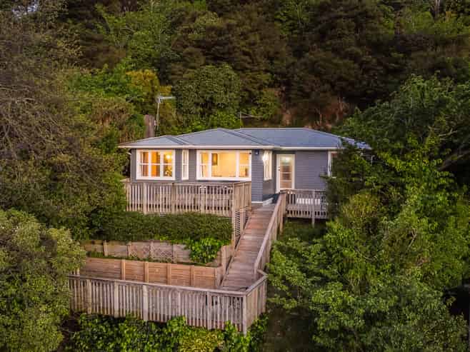 16 Manor Drive, Stokes Valley