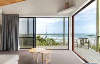 6/685 Karioitahi Road, Waiuku