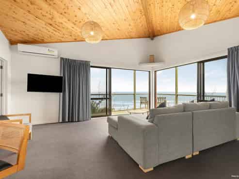 6/685 Karioitahi Road, Waiuku