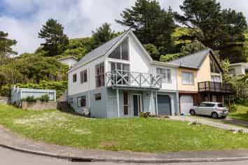 104a  Allington Road , Karori