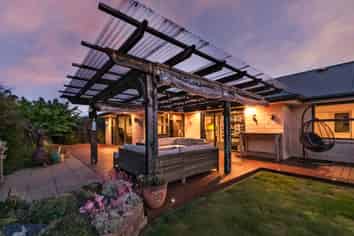 24C Jozecom Place, ROLLESTON