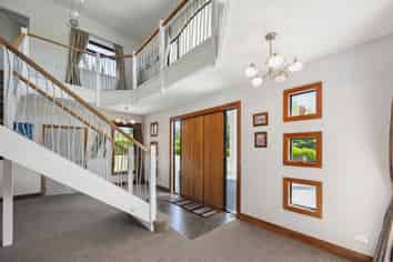 184 Ferndale Way, Rangatira Park