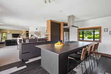 184 Ferndale Way, Rangatira Park